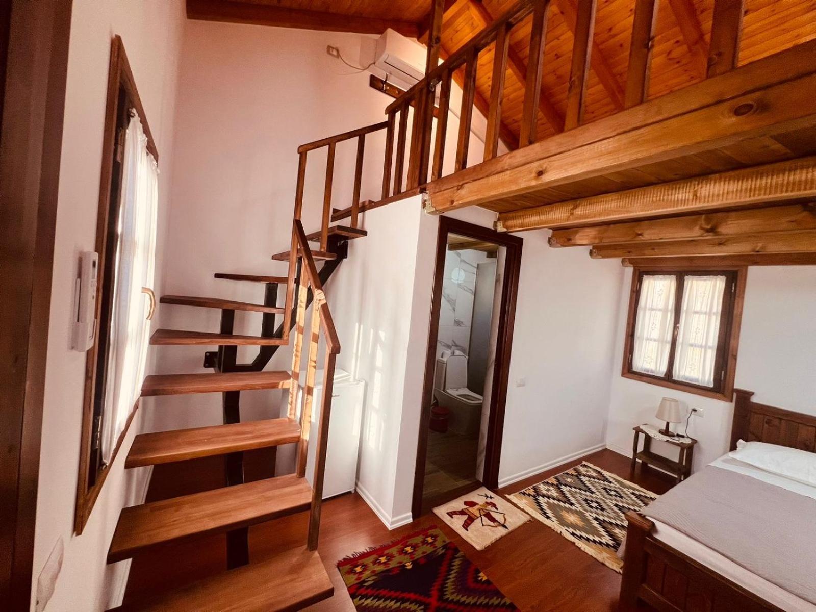 Kris Guesthouse Berat Zewnętrze zdjęcie