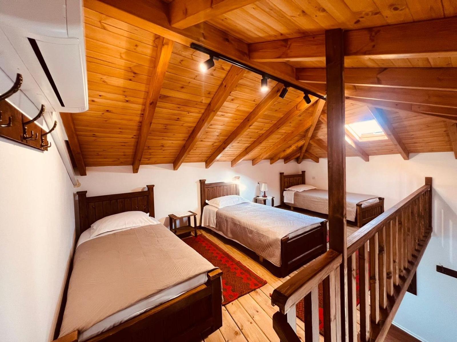 Kris Guesthouse Berat Zewnętrze zdjęcie